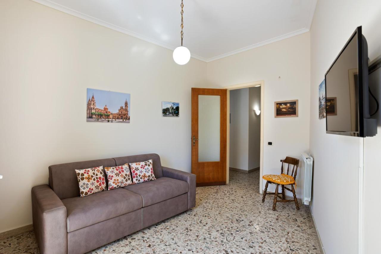 Tra Il Centro E Il Mare Apartment Con Terrazzo Aci Castello Exterior foto